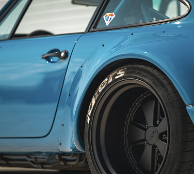 Фото дисков Rotiform FUC на Porsche 911 I