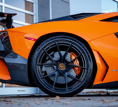 Фото дисков Strasse Wheels SM5R Deep Concave Monoblock на Lamborghini Aventador