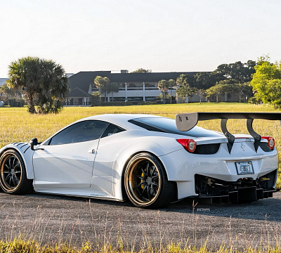 Фото дисков Strasse Wheels SV10-RS Performance на Ferrari 458