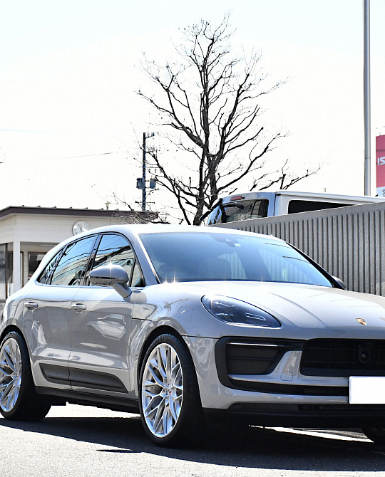 Фото дисков P200 Глянцевый лак на Porsche Macan I