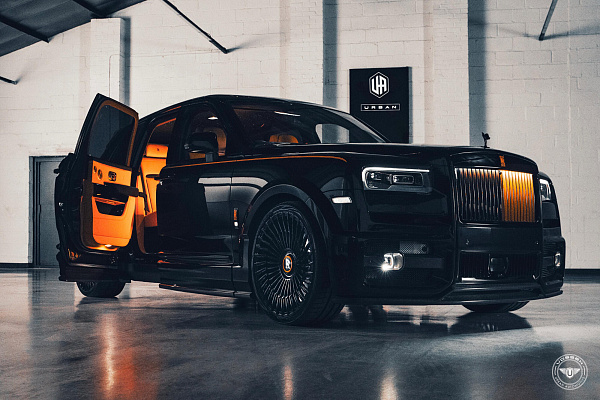 Фото дисков Vossen UV-5 Черный глянец на Rolls-Royce Cullinan