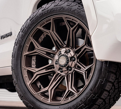 Фото дисков 4PLAY 4P83 на Toyota Tundra III