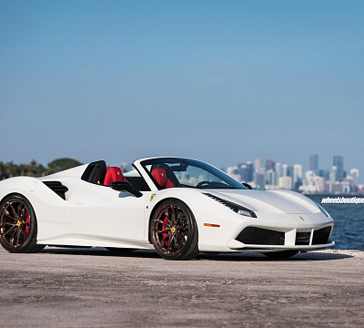Фото дисков HRE P201 на Ferrari 488