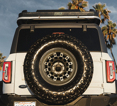Фото дисков Black Rhino FUJI на Ford Bronco