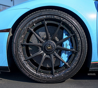 Фото дисков Savini SV10 на Lamborghini Huracan