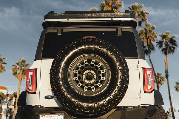 Фото дисков Black Rhino FUJI  на Ford Bronco