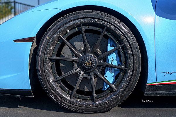 Фото дисков Savini SV10 Другой цвет на Lamborghini Huracan