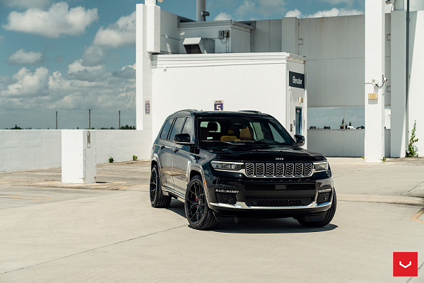 Фото дисков Vossen HF-5 Черный глянец на Jeep Grand Cherokee V