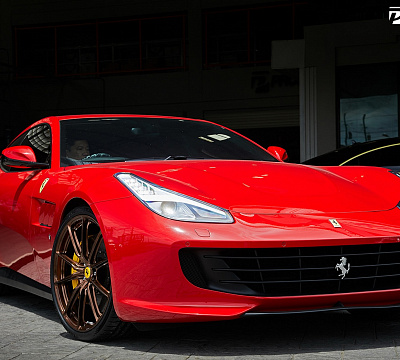 Фото дисков HRE P104SC на Ferrari GTC4Lusso