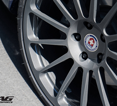 Фото дисков HRE 303M на Tesla Model S
