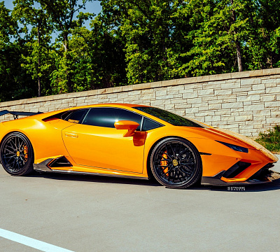 Фото дисков Strasse Wheels SV10M Deep Concave FS на Lamborghini Huracan