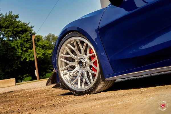 Фото дисков Vossen GEN-03 Глянцевый лак на Chevrolet Corvette C8