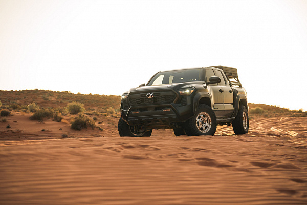 Фото дисков Black Rhino TROOPER  на  Toyota Tacoma IV