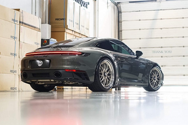 Фото дисков HRE 520 Глянцевая шампань на Porsche 911 VIII