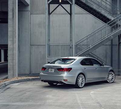 Фото дисков Vossen HF-4T на Lexus LS IV