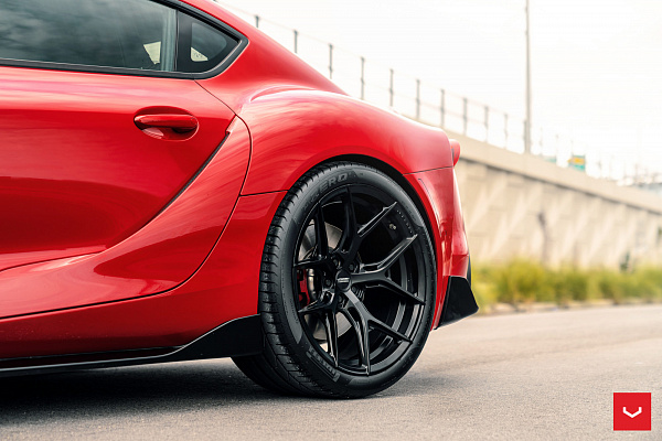 Фото дисков Vossen HF-5 Черный сатин на Toyota Supra A90