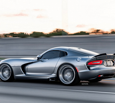 Фото дисков Strasse Wheels SM6R Deep Concave FS на Dodge Viper
