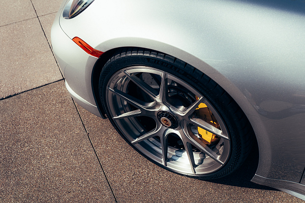 Фото дисков Strasse Wheels SM5 Deep Concave Duoblock Сатиновый темный лак на Porsche 911 VIII