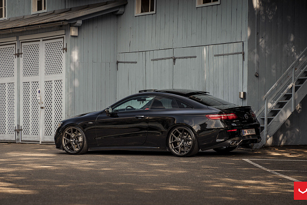 Фото дисков Vossen HF-5 Сатиновый графит на Mercedes-Benz E-Class (W212, S212, C207)