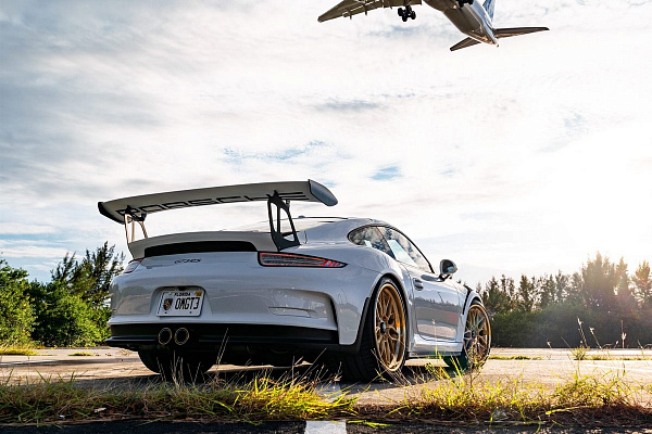 Фото дисков Anrky RS1 Сатиновое золото на Porsche 911 VII