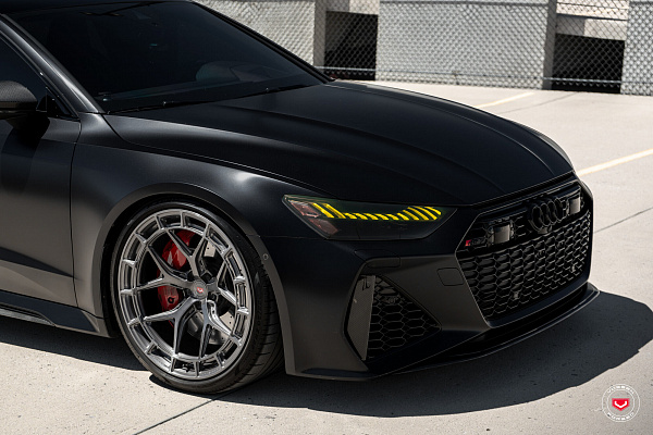 Фото дисков Vossen LC3-01 Глянцевый темный лак на Audi A/RS 7 (4K)