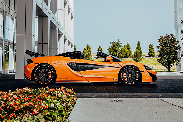 Фото дисков Strasse Wheels SV10T Deep Concave FS Черный сатин на McLaren 570S