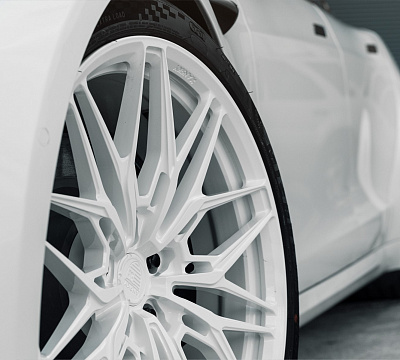 Фото дисков Anrky S1-X1 на Tesla Model S