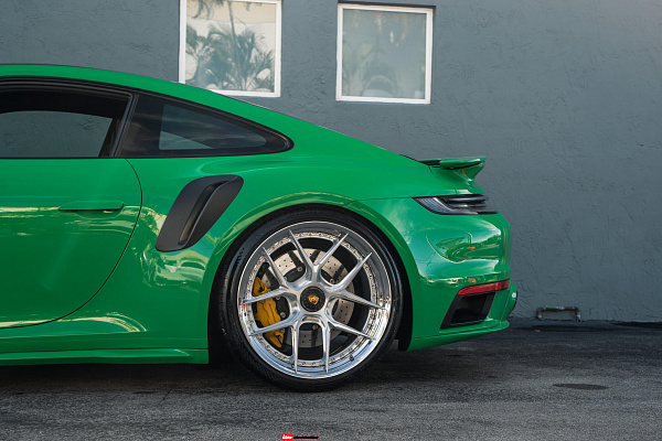 Фото дисков HRE S101SC Глянцевый лак на Porsche 911 VIII