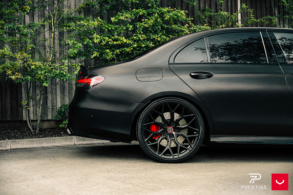 Фото дисков Vossen HF-2 Черный сатин на Mercedes-Benz E-Class (W213, S213, C238)