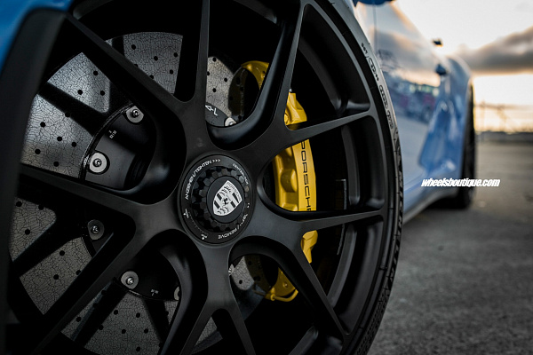 Фото дисков HRE P101 Черный сатин на Porsche 911 VII