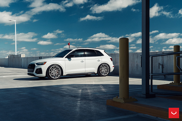 Фото дисков Vossen HF-7 Серебро на Audi Q5 GU