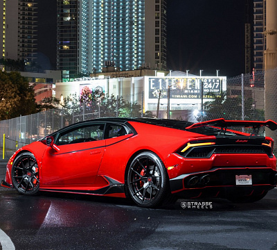 Фото дисков Strasse Wheels SM5R Deep Concave Duoblock на Lamborghini Huracan