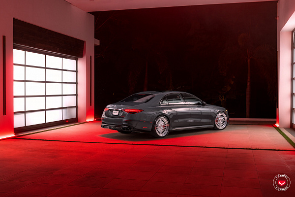 Фото дисков Vossen GEN-04 (3-piece) Глянцевый лак на Mercedes-Benz S-Class (W223)