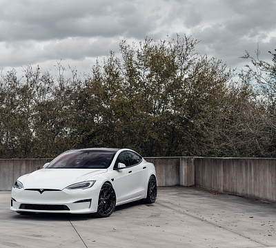Фото дисков Vossen HFX-1 (5-Lug) на Tesla Model S