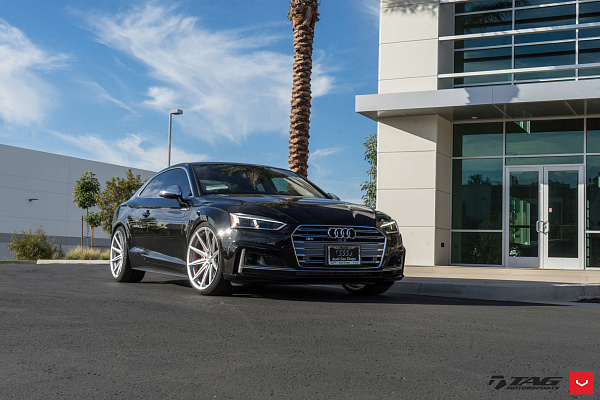 Фото дисков Vossen VFS-10 Серебро на Audi A/S/RS 5 (F5)