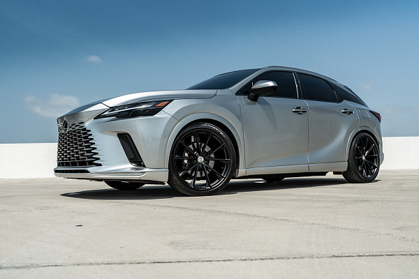 Фото дисков HRE P204 Черный сатин на Lexus RX V