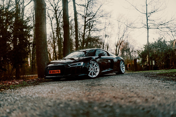 Фото дисков Brixton Forged R11-R Глянцевый лак на Audi R8 (4S)