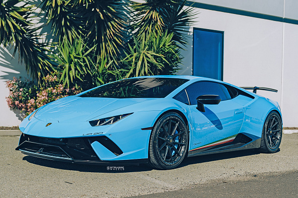 Фото дисков Savini SV10 Другой цвет на Lamborghini Huracan