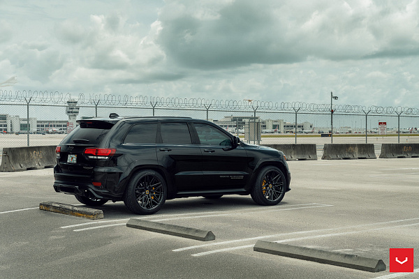 Фото дисков Vossen HF-7 Черный глянец на Jeep Grand Cherokee IV