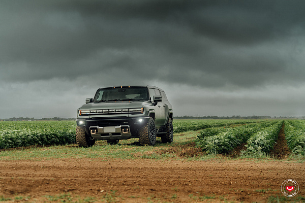 Фото дисков Vossen LC3-01 Черный глянец на GMC Hummer EV
