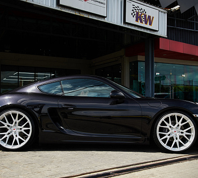 Фото дисков Vossen M-X3 на Porsche Cayman II
