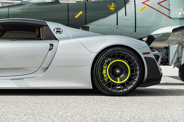 Фото дисков Anrky AN20 Aerosport Глянцевый темный лак на Porsche 918 Spyder
