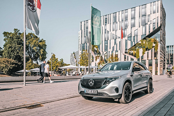 Фото дисков BRABUS Monoblock Z (Platinum Edition) Черный глянец на Mercedes-Benz EQC