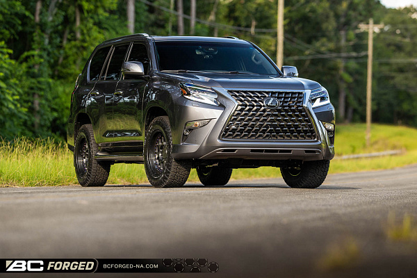 Фото дисков BC Forged LE72 // MLE72 Глянцевый темный лак на Lexus GX II