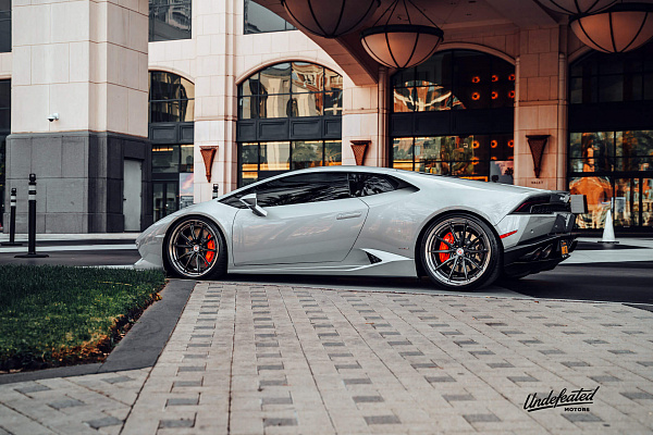 Фото дисков HRE S104SC Черный сатин на Lamborghini Huracan