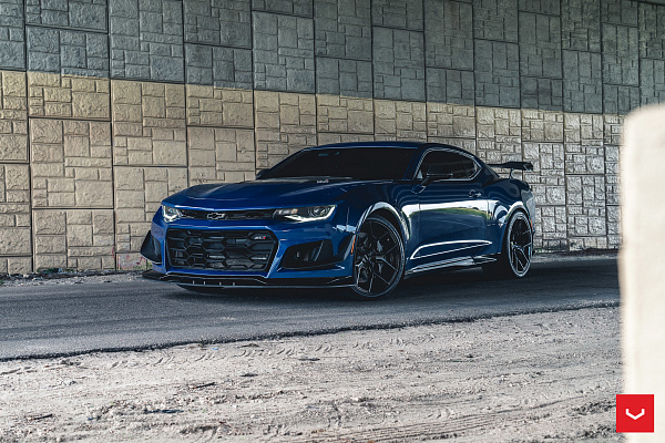 Фото дисков Vossen HF-5 Черный глянец на Chevrolet Camaro VI