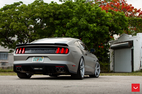 Фото дисков Vossen CV3 Серебро на Ford Mustang VI