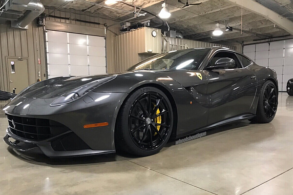 Фото дисков HRE S204H Черный сатин на Ferrari F12