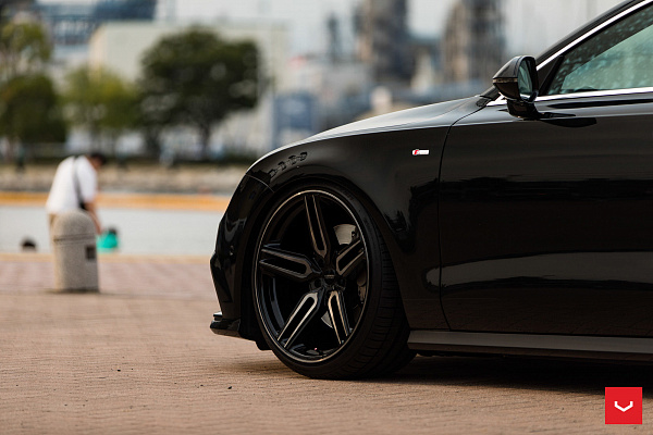 Фото дисков Vossen HF-1 Черный глянец на Audi A/RS 7 (4G)