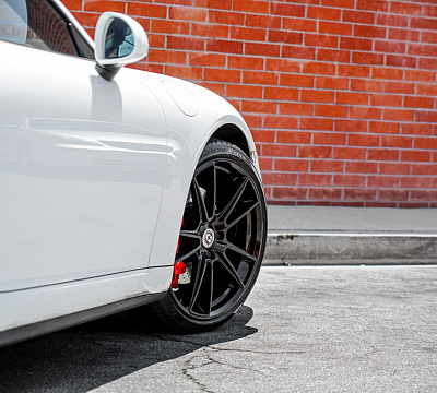 Фото дисков HRE FF04 на Porsche 911 VII